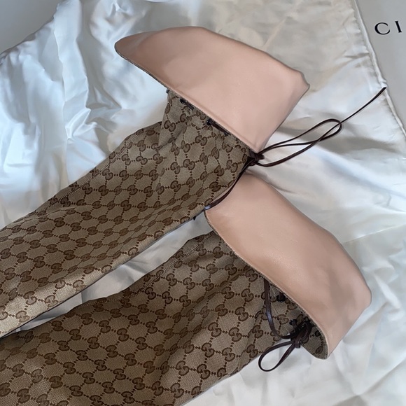 Brand new authentic GUCCI over the knee Puffer Boots monogram beige Ebony boots - Picture 7 of 9
